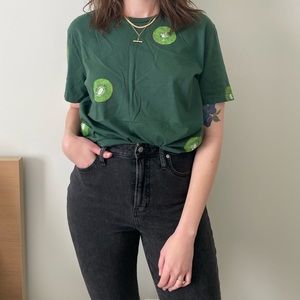 We Are Hairy People Hand Painted Kiwi Tee T Shirt Large Green Fruit Top Cotton L